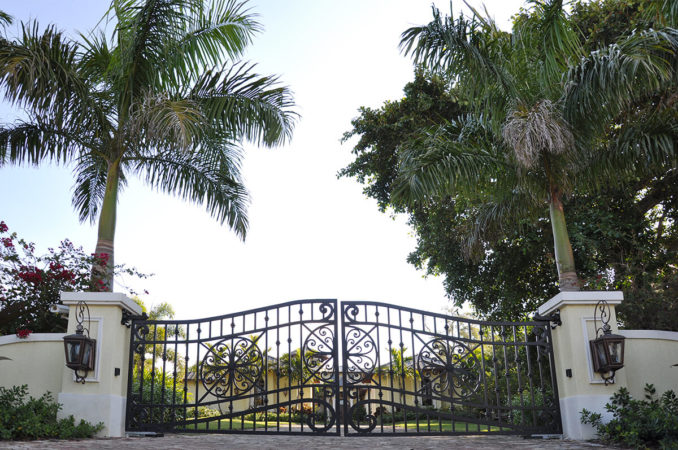 filter_Driveway Gate