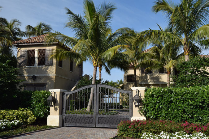 filter_Driveway Gate