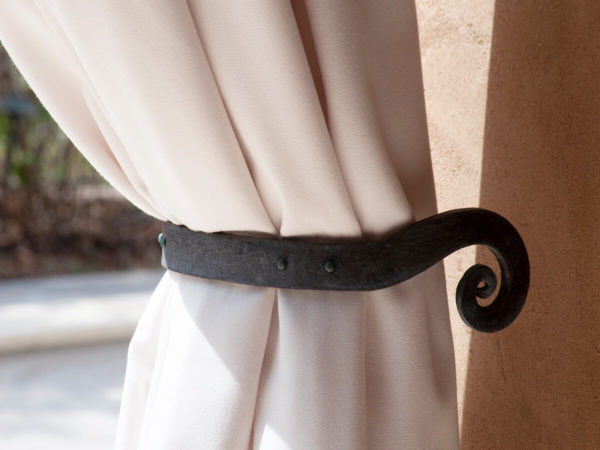 filter_Bronze Curtain Holder