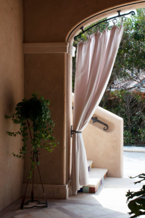 filter_Bronze Curtain Rod